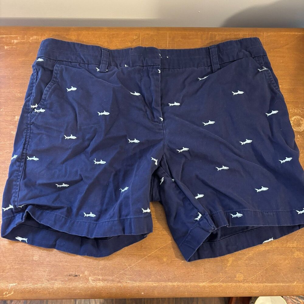 British Khaki size 10 Shark Embroidered Preppy Coastal Dark Blue Shorts